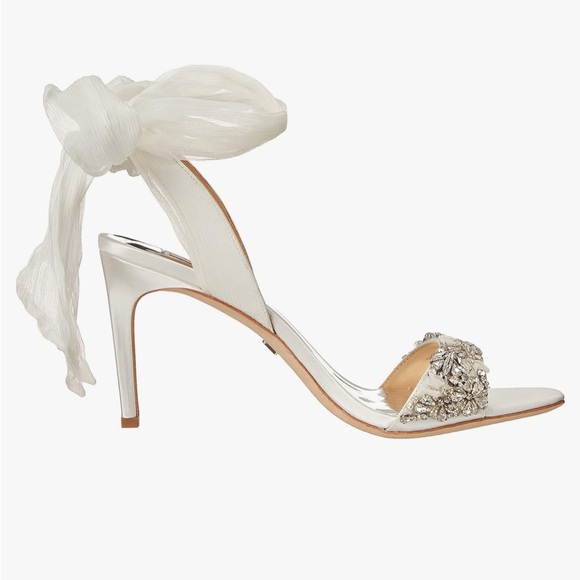 Badgley Mischka Bobbie Heeled Sandal - Picture 15 of 16